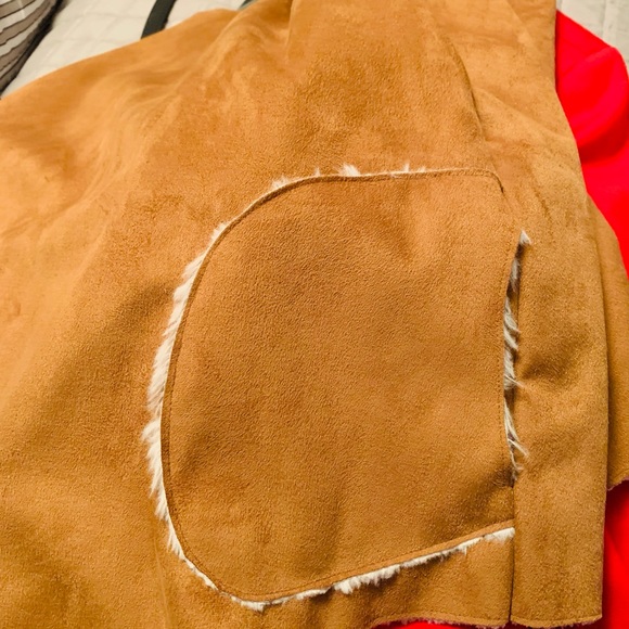 Woman’s Vest - Picture 5 of 5